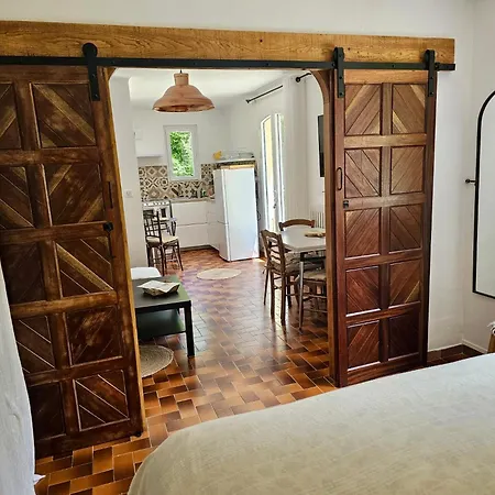 Harmonie Apartment *